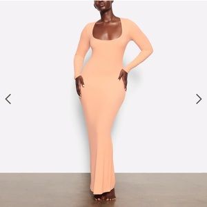 NWT Skims dress